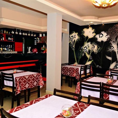 Family Hotel Maraya Arbanasi Bagian luar foto