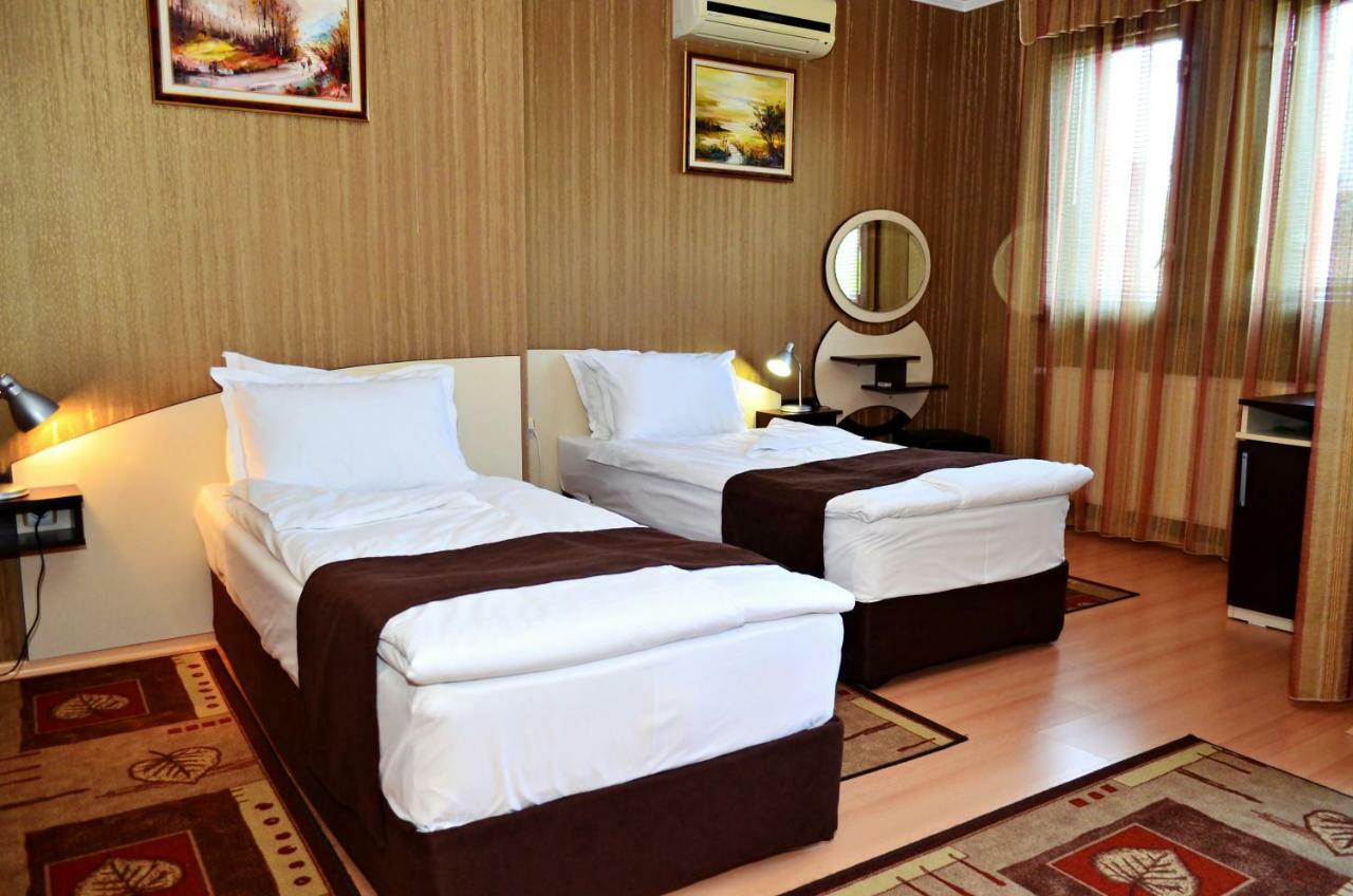 Family Hotel Maraya Arbanasi Bagian luar foto